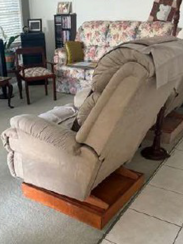 RAISED-CHAIR_800X600